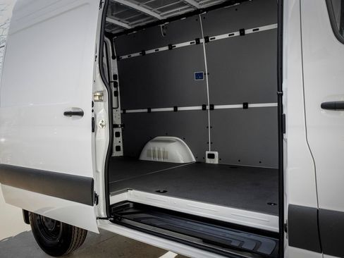 Used 2026 Mercedes-Benz Sprinter 2500 image 10
