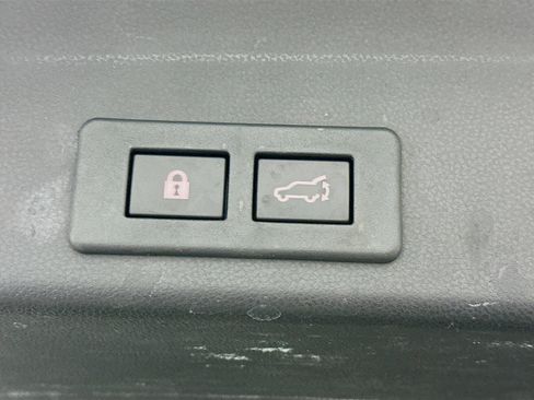 Used 2023 Subaru Ascent Premium w/ Convenience Package AWD/4WD image 31