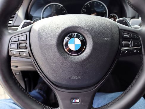 Used 2015 BMW 750Li xDrive AWD/4WD image 30