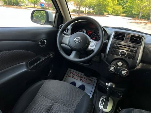 Used 2014 Nissan Versa SV FWD image 28