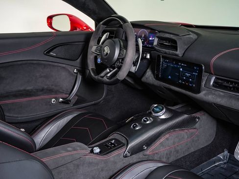Used 2023 Maserati MC20 Coupe RWD image 16