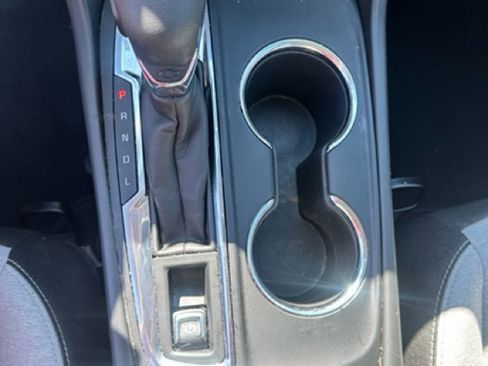 Used 2023 Chevrolet Equinox LS image 14