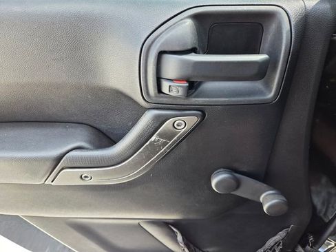 Used 2015 Jeep Wrangler Sport w/ Connectivity Group image 23