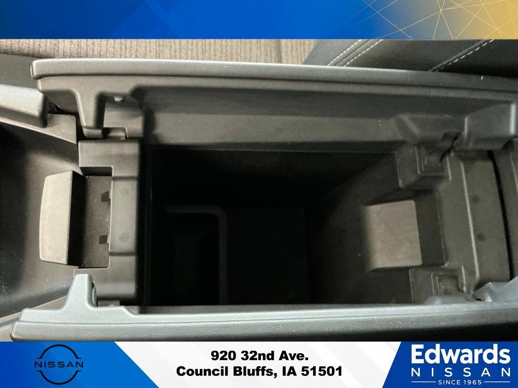 Used 2021 Nissan Rogue SV AWD/4WD image 25