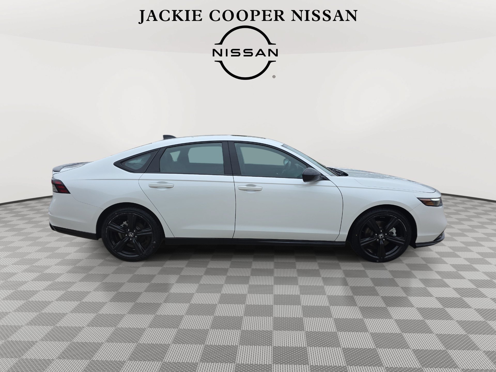 Used 2023 Honda Accord Sport image 4