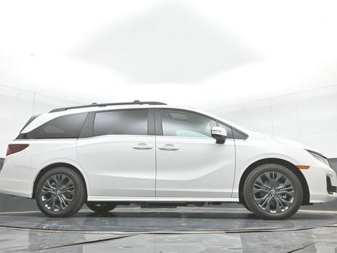 New 2026 Honda Odyssey Touring image 53