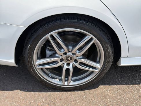 Used 2018 Mercedes-Benz E 300 image 17