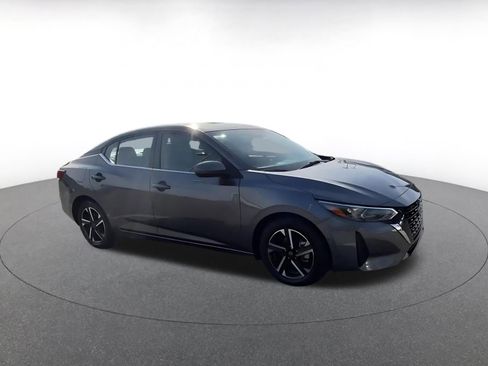 Used 2025 Nissan Sentra SV image 2