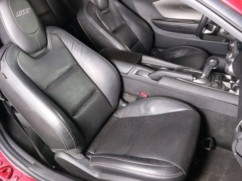 Used 2010 Chevrolet Camaro SS RWD image 32