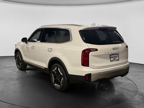 Used 2023 Kia Telluride S w/ S Sunroof Package AWD/4WD image 7