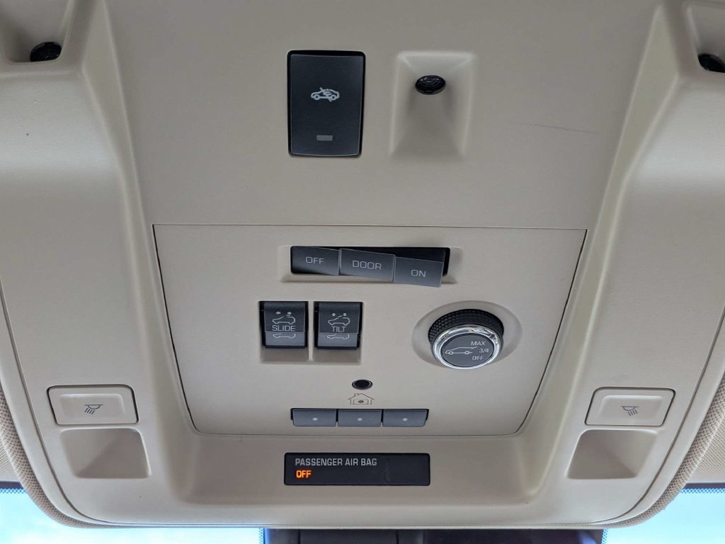 Used 2019 GMC Yukon XL Denali w/ Enhanced Security Package RWD image 33