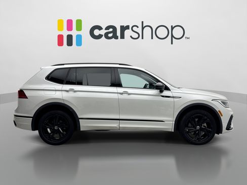 Used 2023 Volkswagen Tiguan SE R-Line AWD/4WD image 6