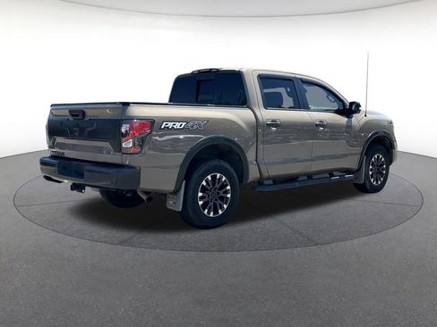 Used 2021 Nissan Titan PRO-4X w/ Pro-4x Convenience Package AWD/4WD image 6