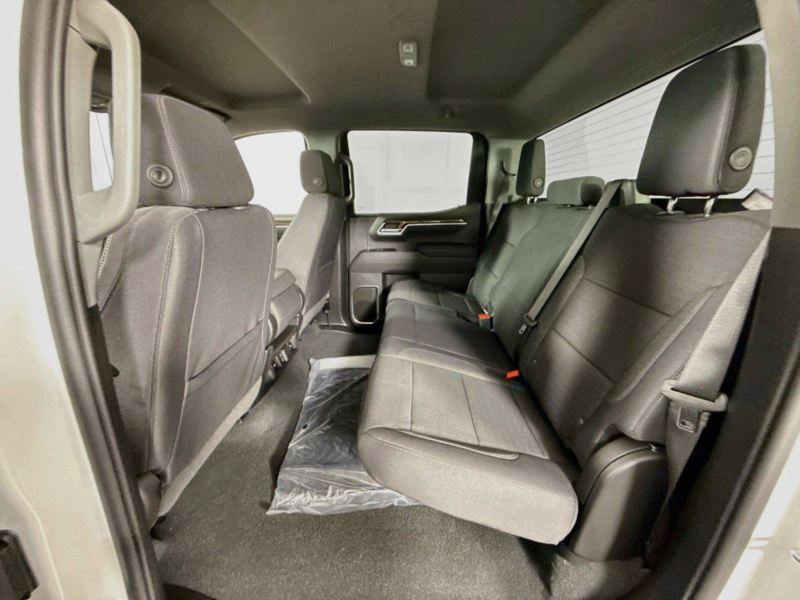 New 2026 Chevrolet Silverado 1500 RST w/ Z71 Off-Road Package AWD/4WD image 17