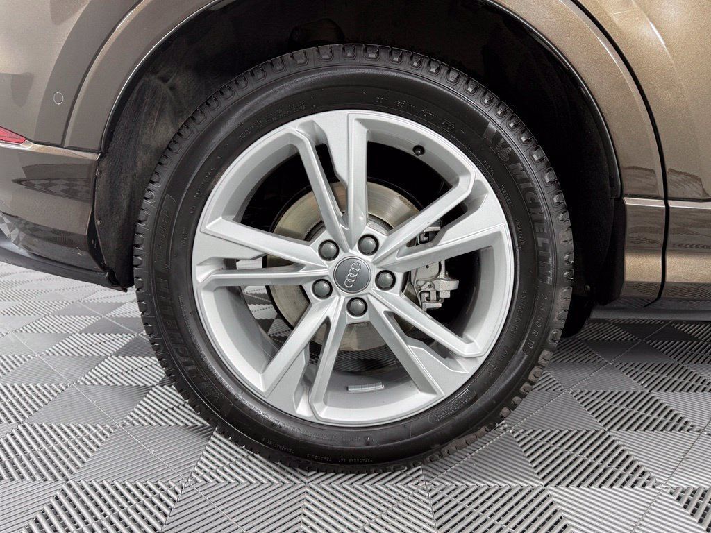 Used 2020 Audi Q3 2.0T Prestige AWD/4WD image 17