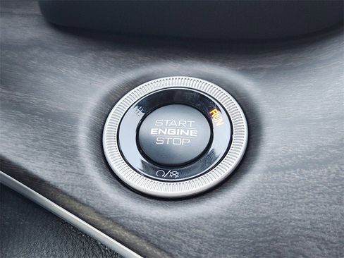 New 2025 Jeep Grand Cherokee Limited image 15