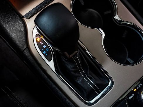 Used 2016 Jeep Grand Cherokee Limited image 26