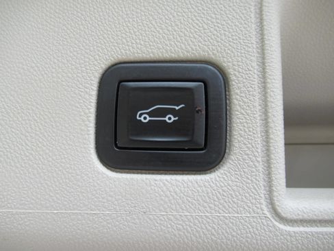 Used 2022 GMC Terrain Denali AWD/4WD image 37