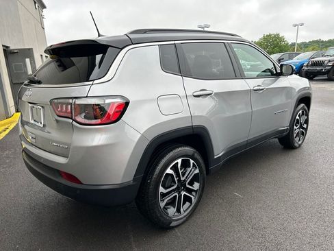 Used 2023 Jeep Compass Limited w/ Sun and Sound Group AWD/4WD image 6
