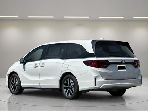 New 2026 Honda Odyssey EX-L image 3