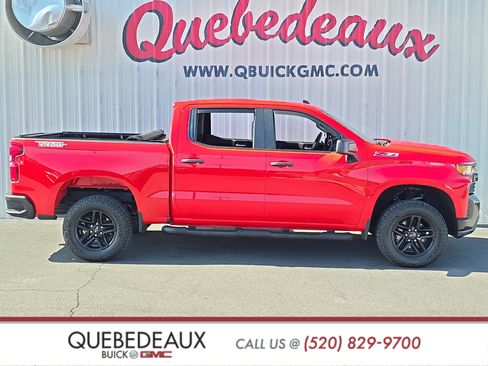 Used 2021 Chevrolet Silverado 1500 Custom Trail Boss w/ LPO, Dark Essentials Package AWD/4WD image 9