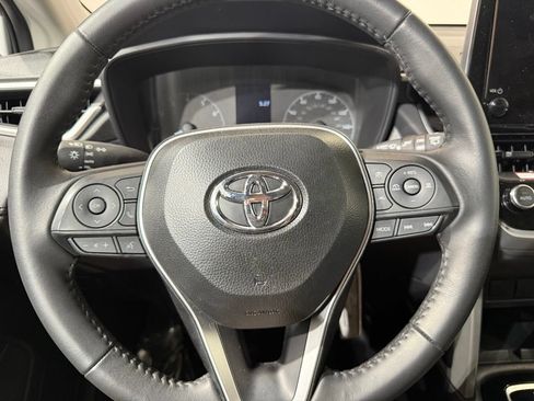 Certified 2025 Toyota Corolla Cross LE FWD image 22