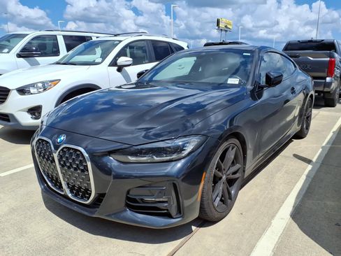 Used 2022 BMW 430i Coupe w/ M Sport Package RWD image 4