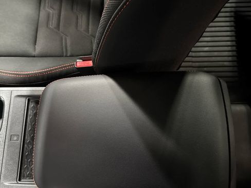 Used 2024 Nissan Frontier PRO-4X w/ Pro Convenience Package image 17