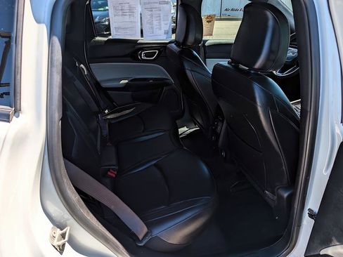 Used 2024 Jeep Compass Limited AWD/4WD image 13
