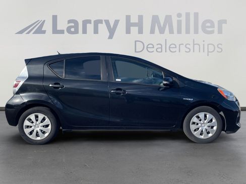 Used 2014 Toyota Prius C Two image 6