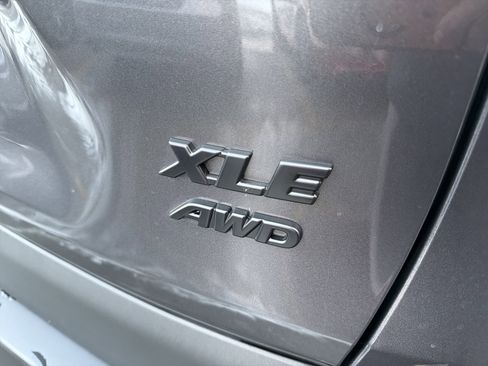 Used 2025 Toyota RAV4 XLE image 8