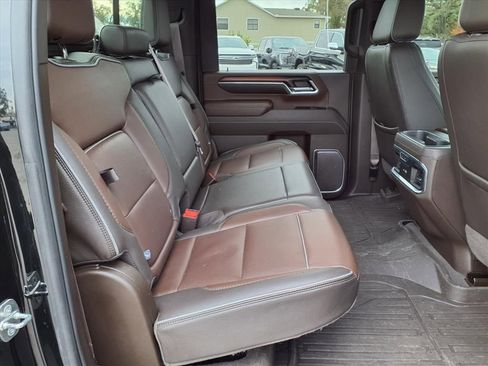 Used 2024 GMC Sierra 2500 Denali w/ Denali Reserve Package image 16