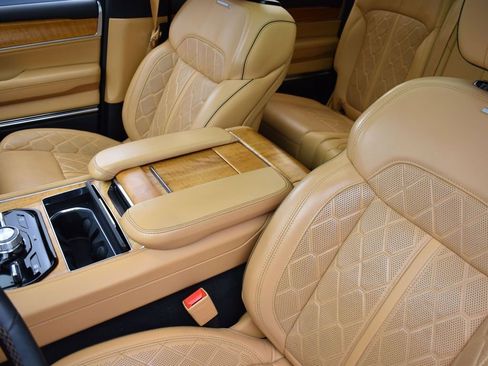 Used 2022 Jeep Grand Wagoneer Series III w/ HD Trailer Tow Package image 14