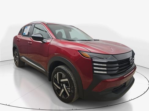 Used 2026 Nissan Kicks SV FWD image 2