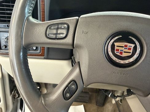 Used 2004 Cadillac Escalade ESV AWD image 14