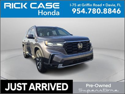Used 2025 Honda Pilot Elite
