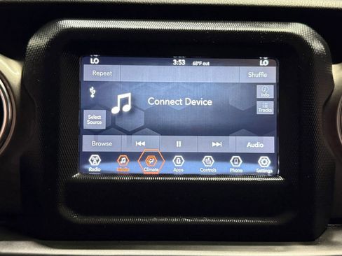 Used 2018 Jeep Wrangler Unlimited Sahara w/ LED Lighting Group AWD/4WD image 33