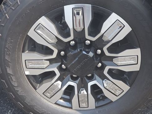 New 2026 GMC Sierra 2500 Denali w/ Max Trailering Package AWD/4WD image 13