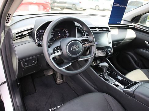 Certified 2022 Hyundai Tucson SEL w/ Cargo Package AWD/4WD image 16
