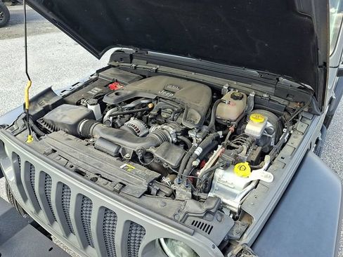 Used 2019 Jeep Wrangler Sport AWD/4WD image 27