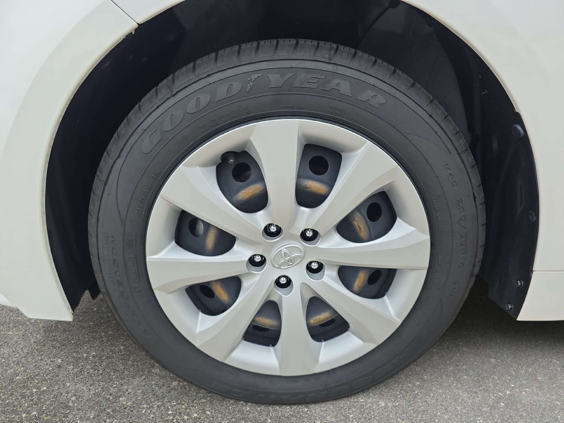 Used 2023 Toyota Corolla LE FWD image 30