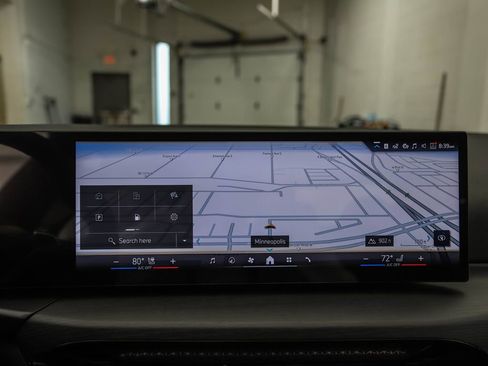 New 2026 BMW 330i xDrive Sedan w/ Convenience Package AWD/4WD image 16