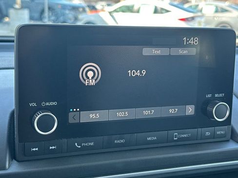 Used 2023 Honda Pilot LX image 16