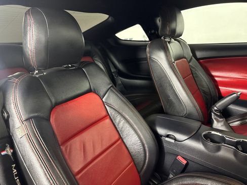 Used 2017 Ford Mustang GT w/ GT Performance Package RWD image 23
