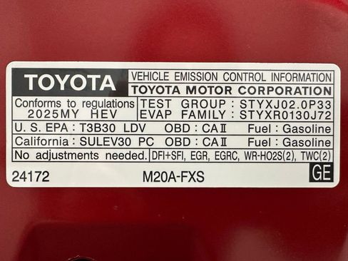 Used 2025 Toyota Prius XLE image 69