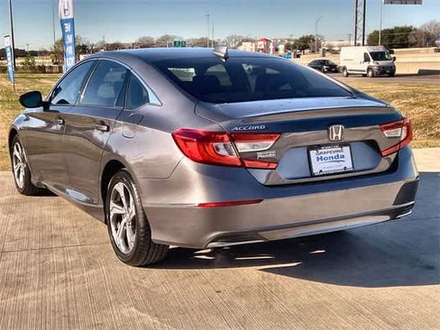 Used 2018 Honda Accord EX image 5