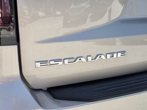 Used 2023 Cadillac Escalade Sport Platinum AWD/4WD image 14