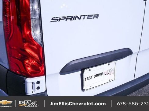 Used 2025 Mercedes-Benz Sprinter 2500 image 22