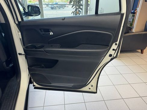 Used 2019 Honda Pilot Touring image 49