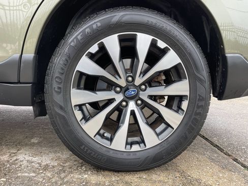 Used 2015 Subaru Outback 2.5i Limited image 37